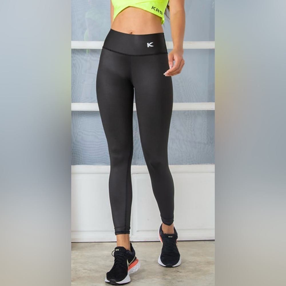 KRS Seamless Colombian leggings designed for workout.